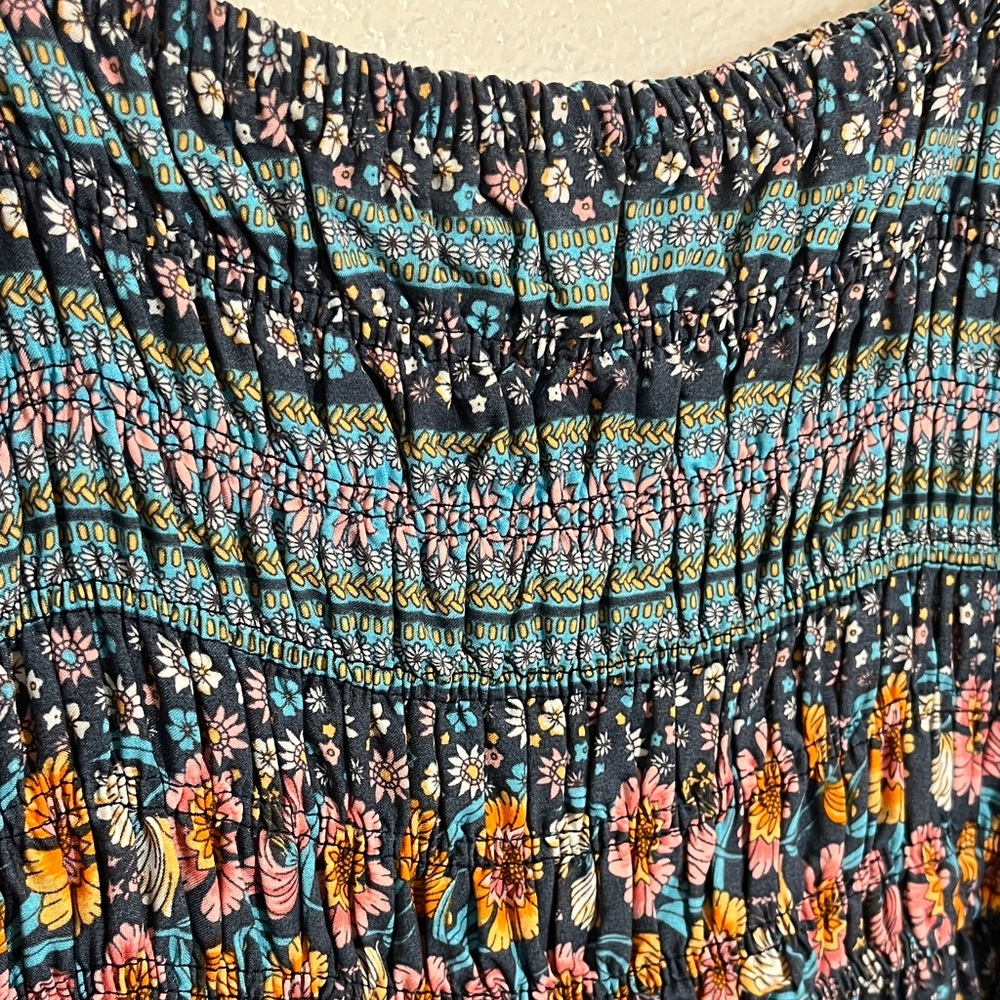 Floral Bohemian Maxi Dress - Picture 3 of 4